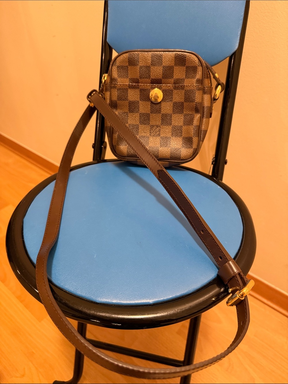 Rift crossbody bag